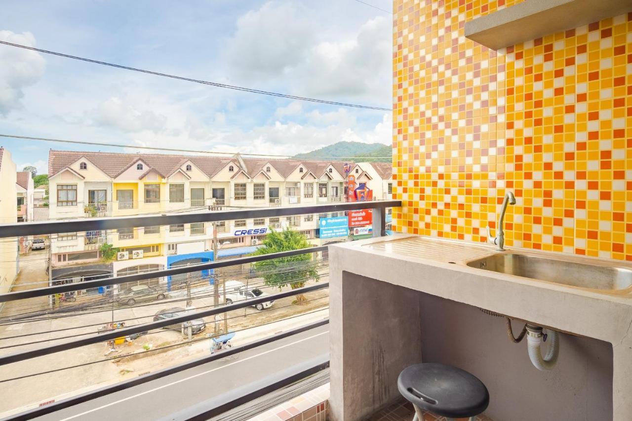 Ferienwohnung Oyo 303 Phoomjai House Chalong Exterior foto